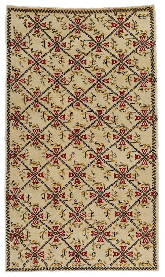 5x9 Ivory and Red Turkish Tribal Rug
