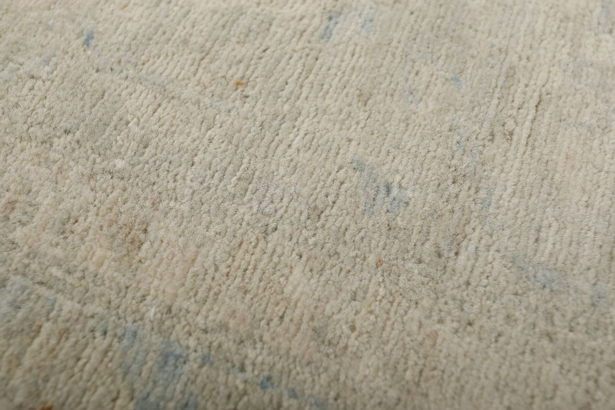 9x13 Ivory and Light Blue Traditional Rug