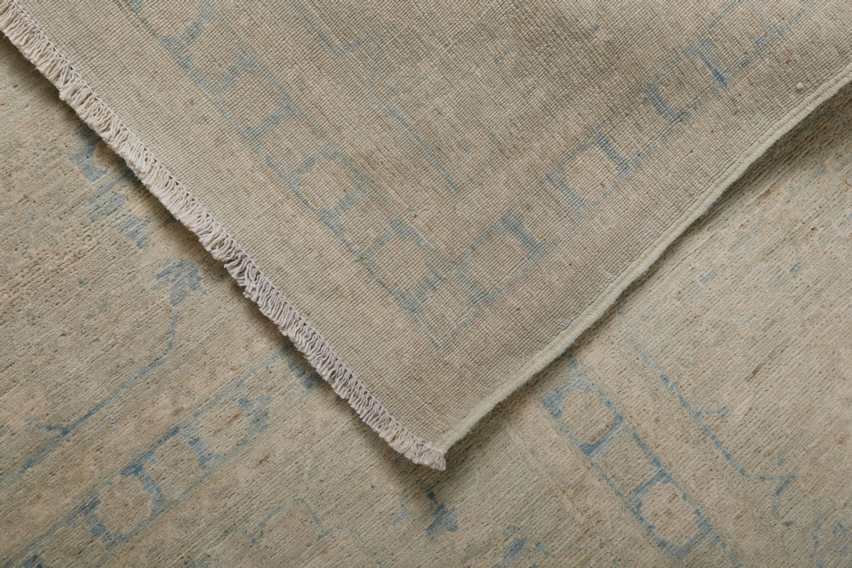 9x13 Ivory and Light Blue Traditional Rug