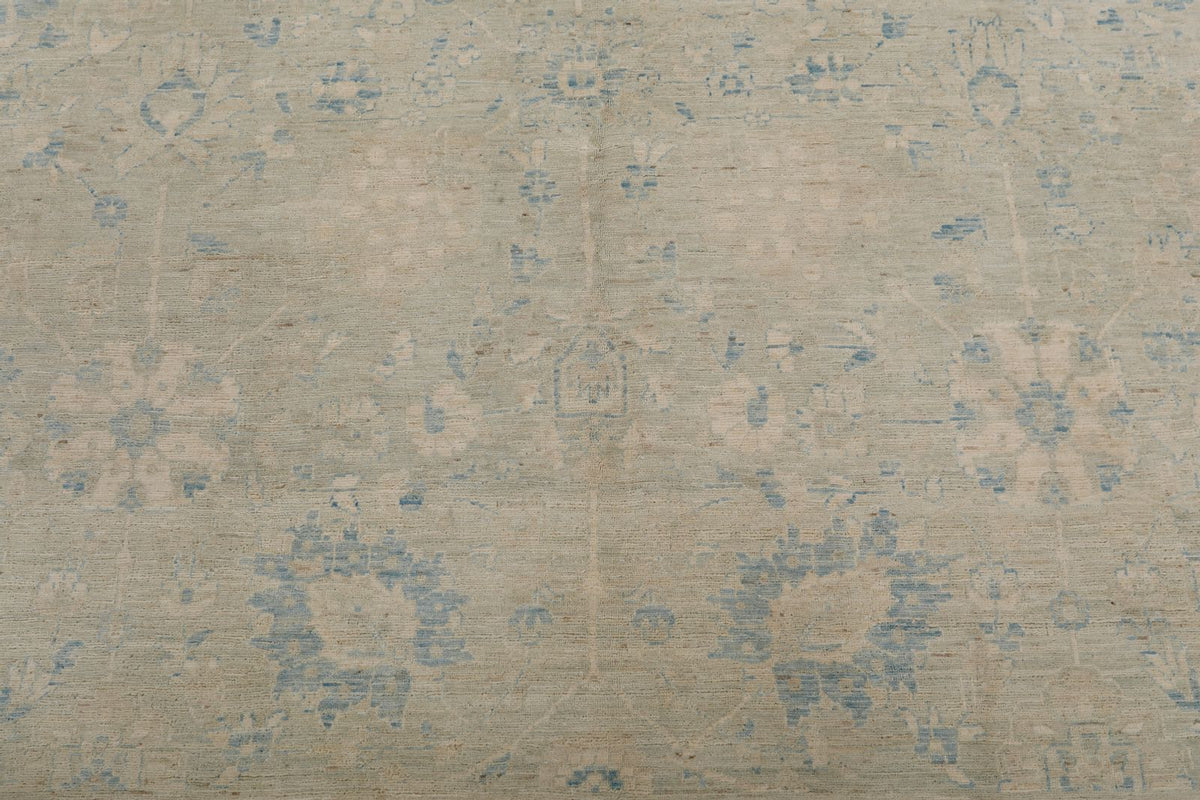 9x13 Ivory and Light Blue Traditional Rug