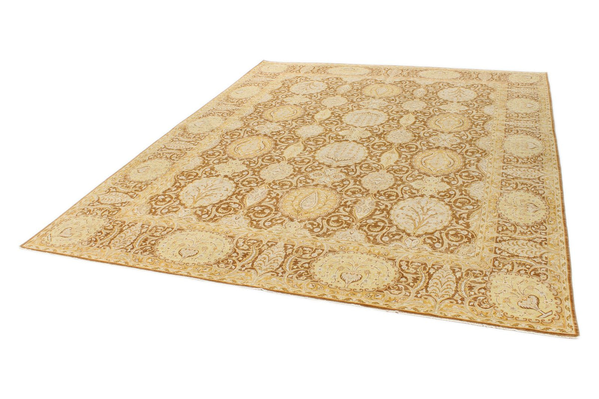 8x10 Brown and Gold Persian Traditional Rug