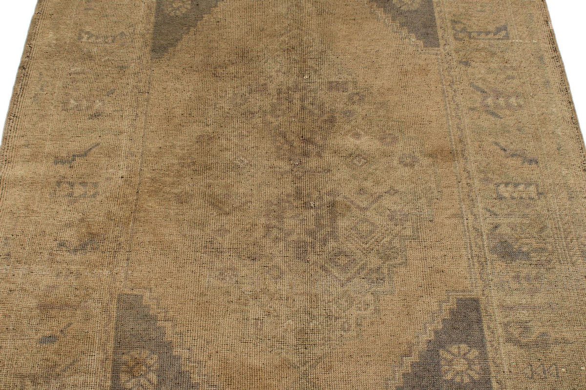 4x7 Ivory Turkish Tribal Rug
