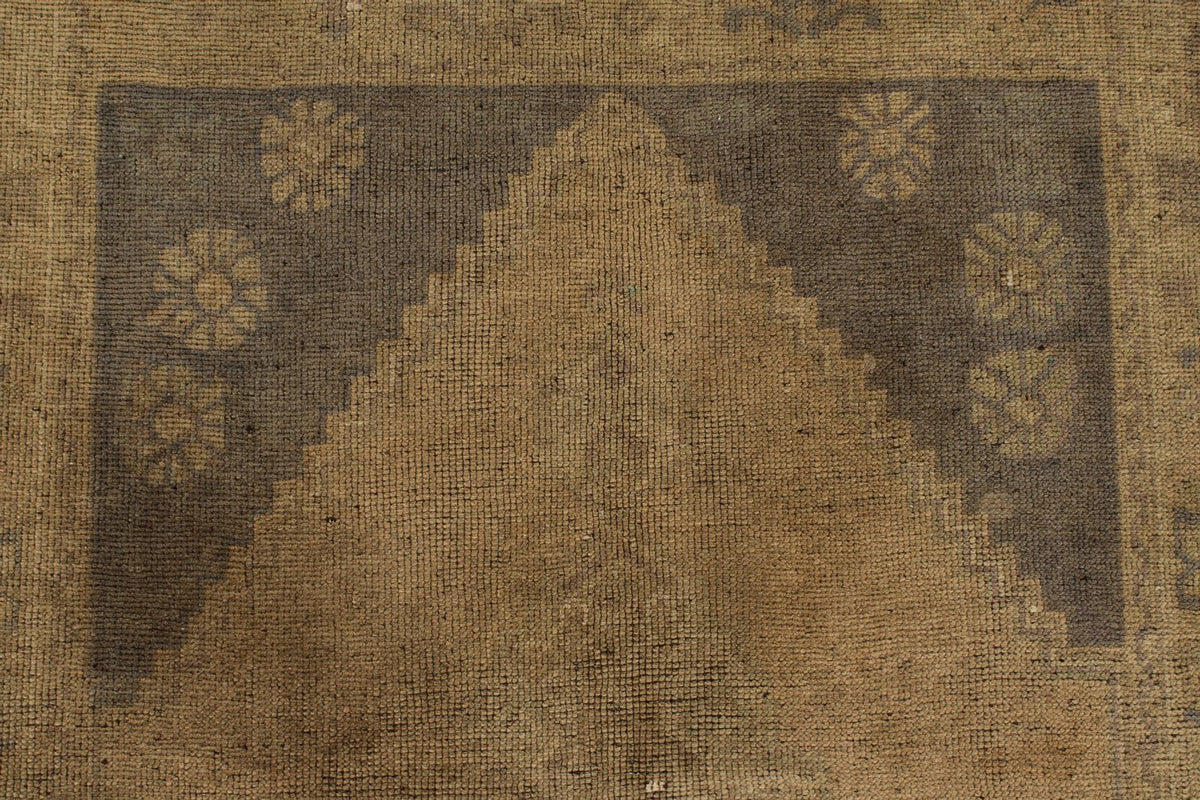 4x7 Ivory Turkish Tribal Rug
