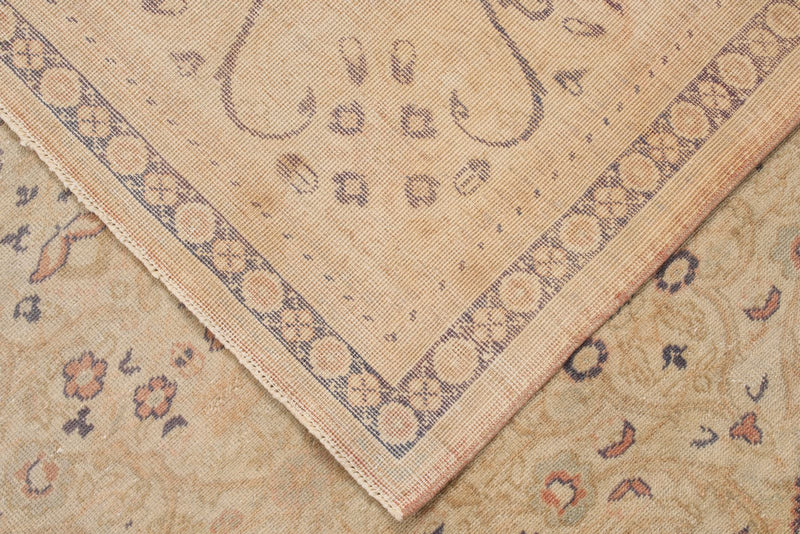 10x14 Ivory and Pink Turkish Traditional Rug
