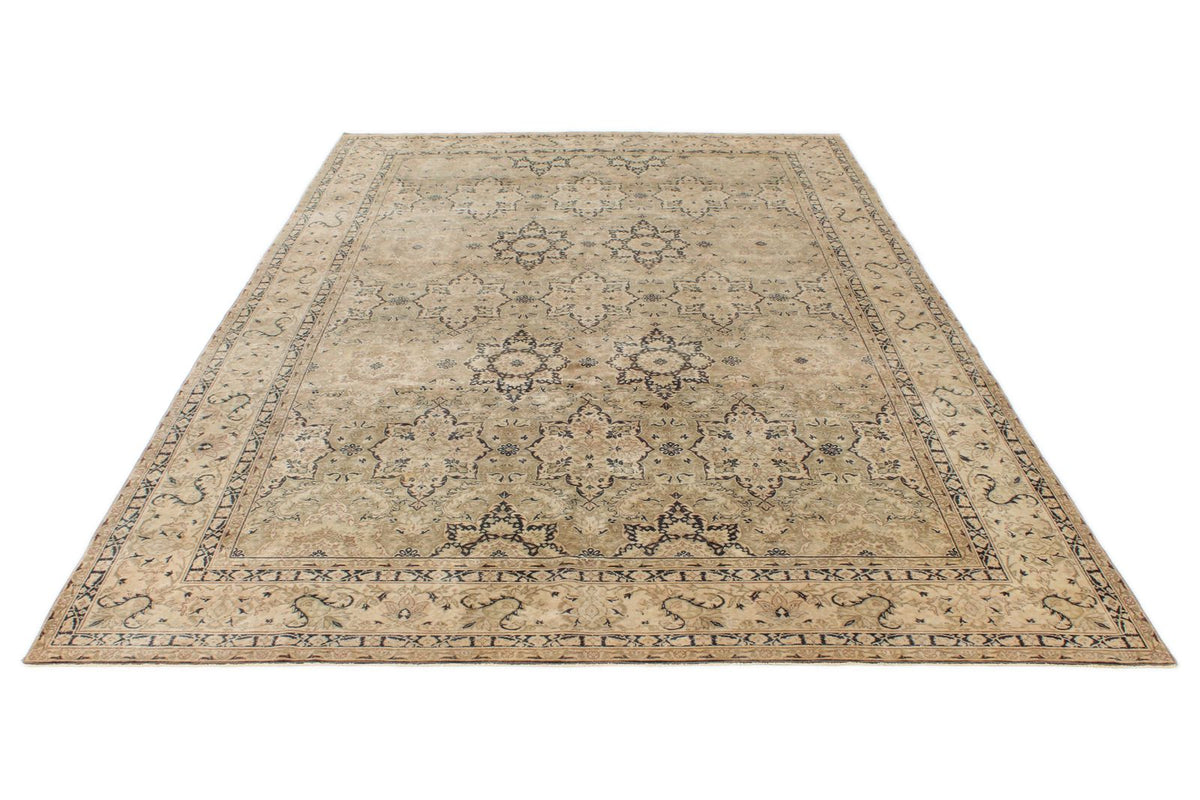 7x10 Burgundy and Ivory Turkish Anatolia Rug