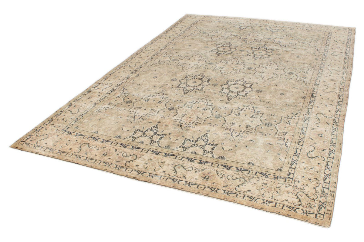 7x10 Burgundy and Ivory Turkish Anatolia Rug