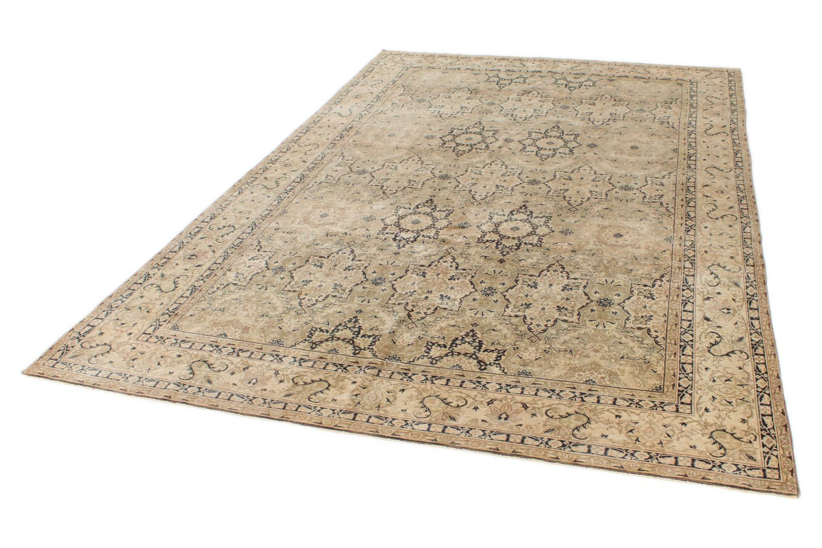 7x10 Burgundy and Ivory Turkish Anatolia Rug