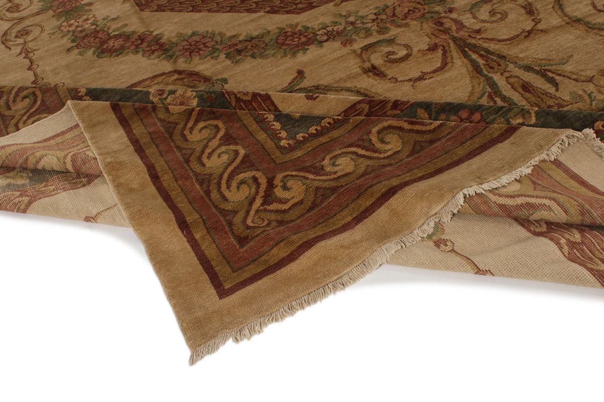 18x24 Beige and Green Traditional Rug