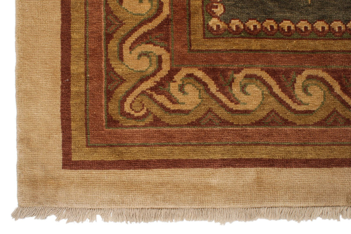 18x24 Beige and Green Traditional Rug