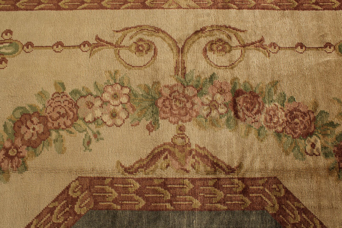 18x24 Beige and Green Traditional Rug