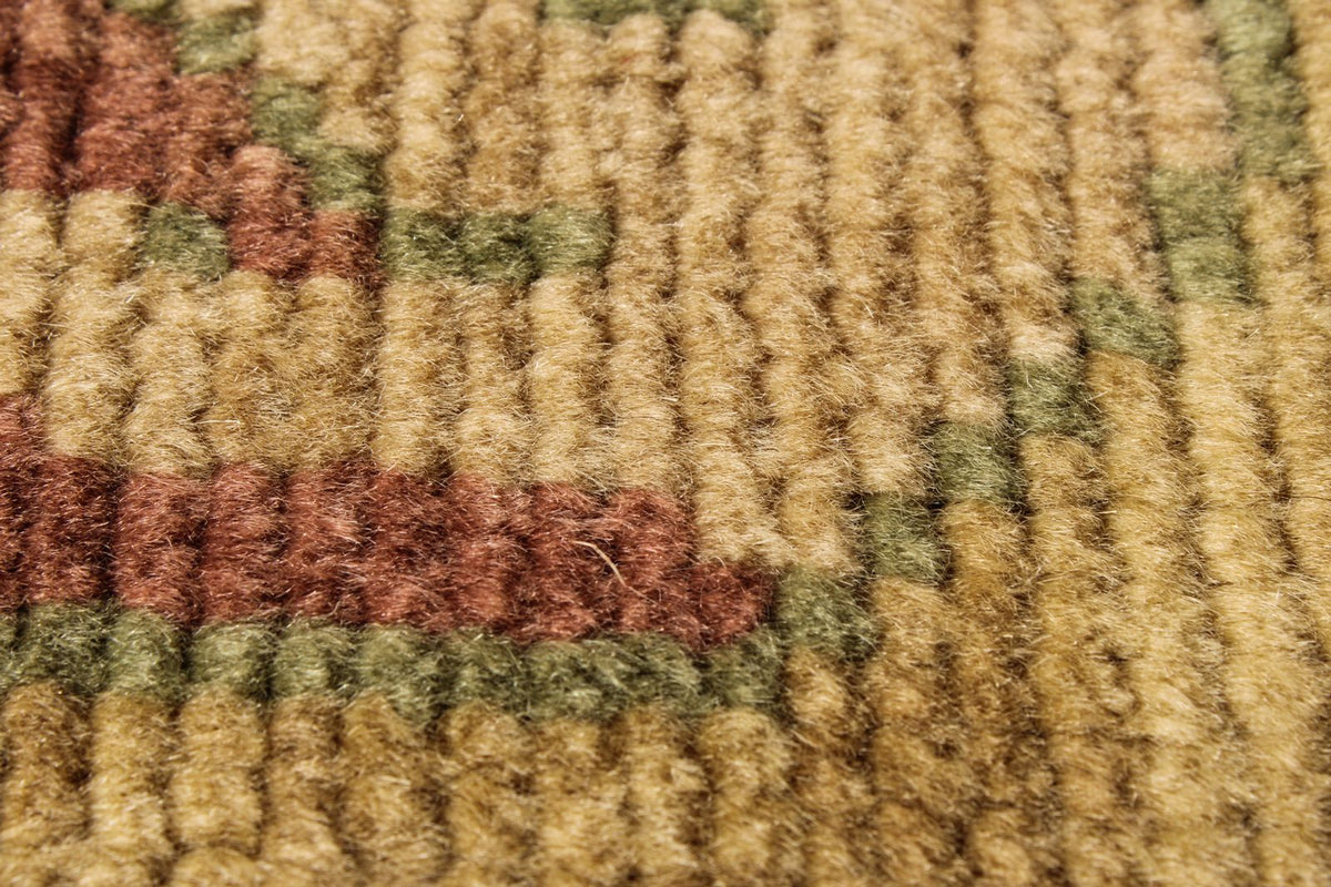 18x24 Beige and Green Traditional Rug