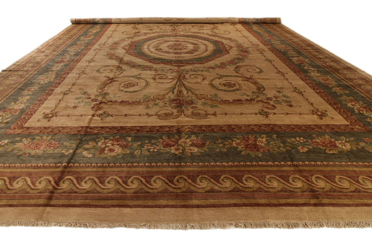 18x24 Beige and Green Traditional Rug