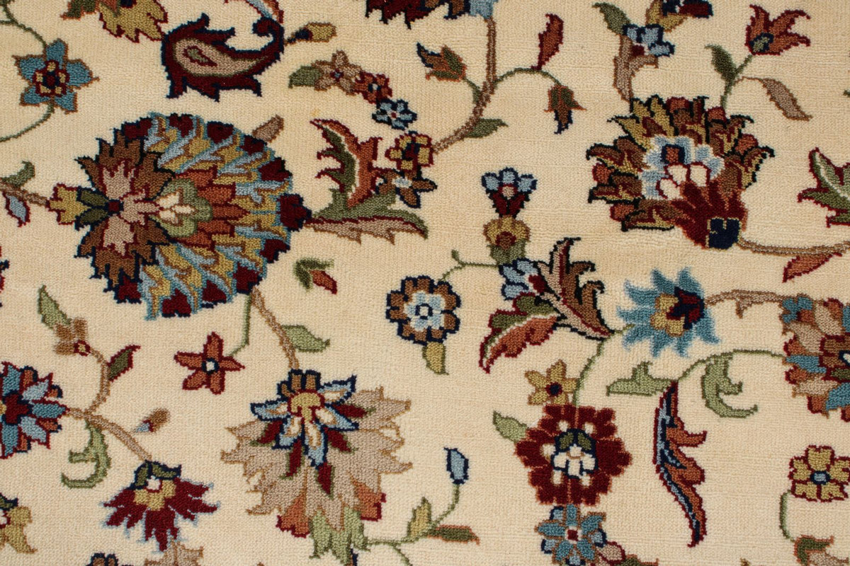 8x10 Ivory and Red Turkish Traditional Rug