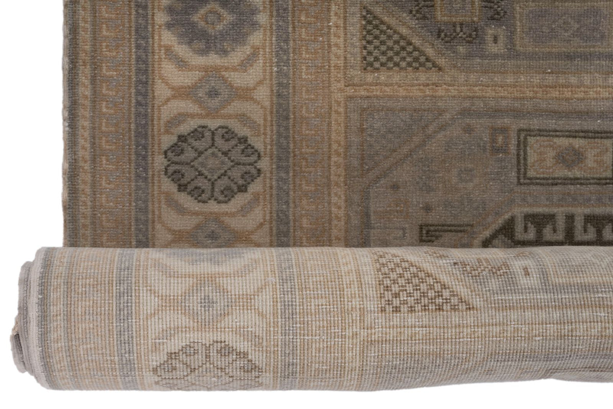 5x7 Multicolor and Ivory Turkish Traditional Rug