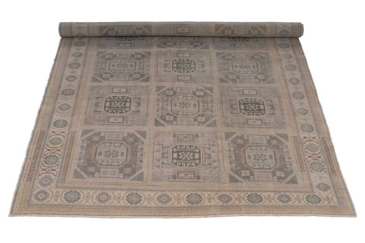 5x7 Multicolor and Ivory Turkish Traditional Rug