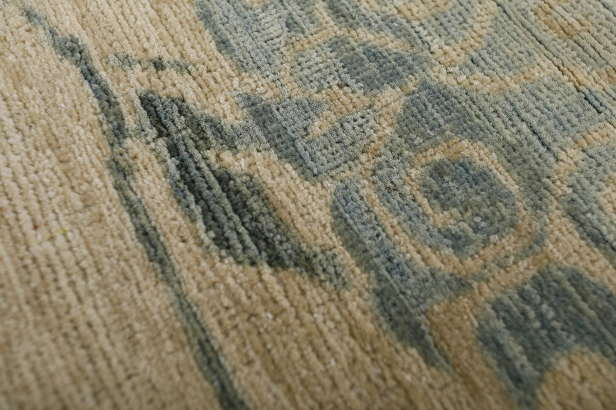 3x10 Ivory and Blue Traditional Rug