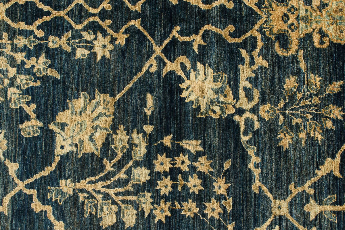 5x7 Navy Traditional Rug