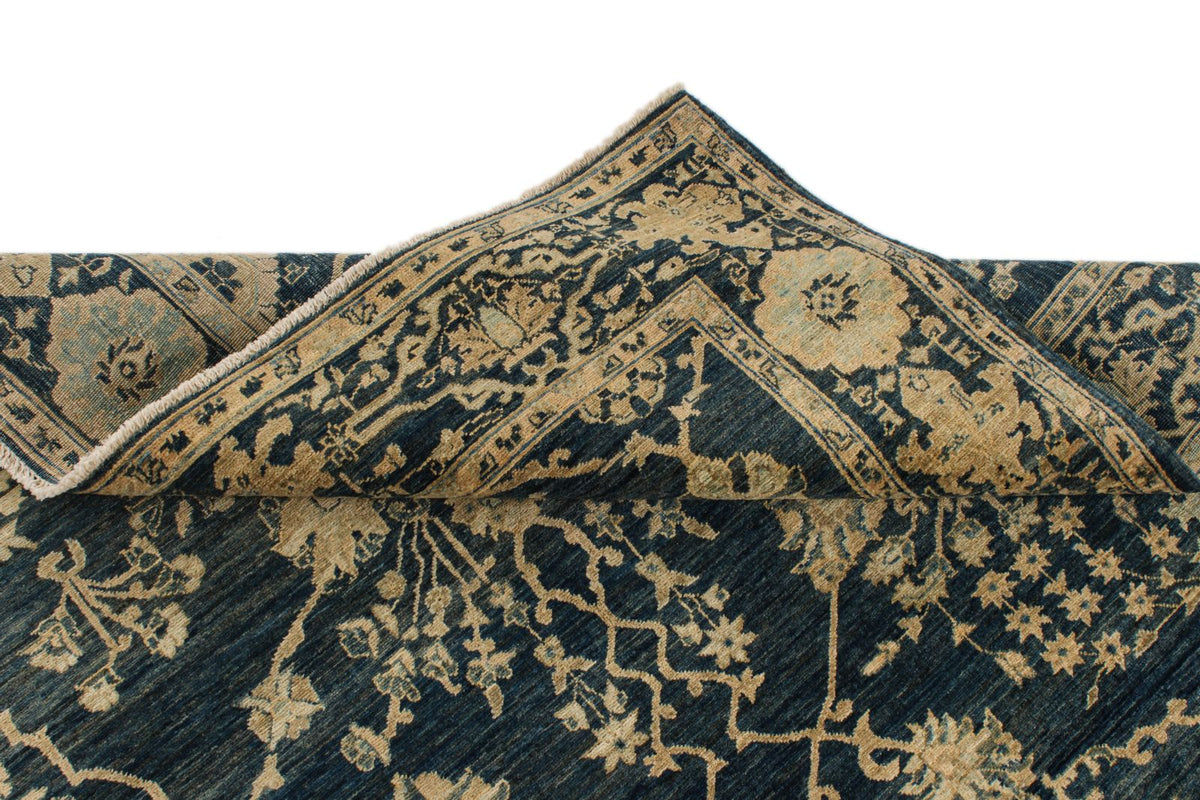 5x7 Navy Traditional Rug