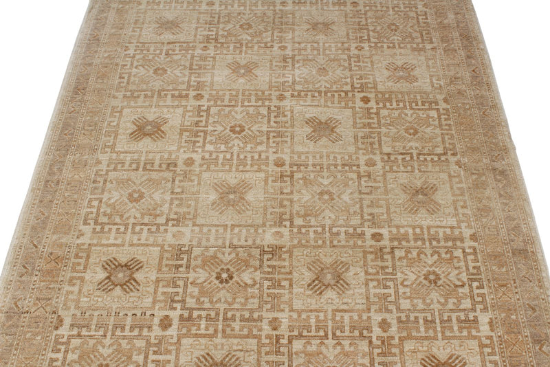 4x6 Ivory Traditional Rug