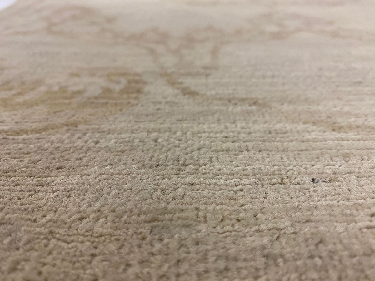 6x9 Ivory and Beige Persian Rug