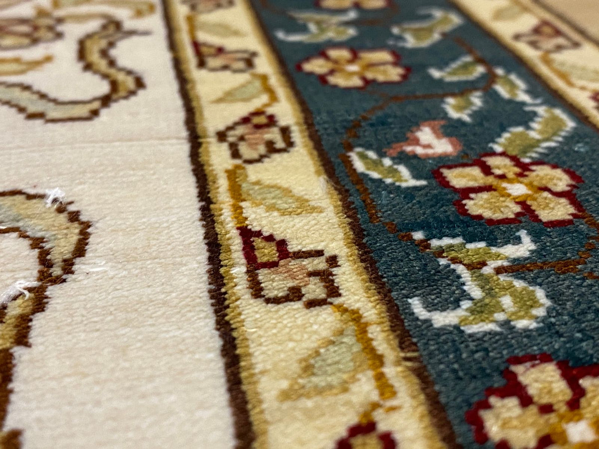 6x8 Ivory and Beige Turkish Silk Rug