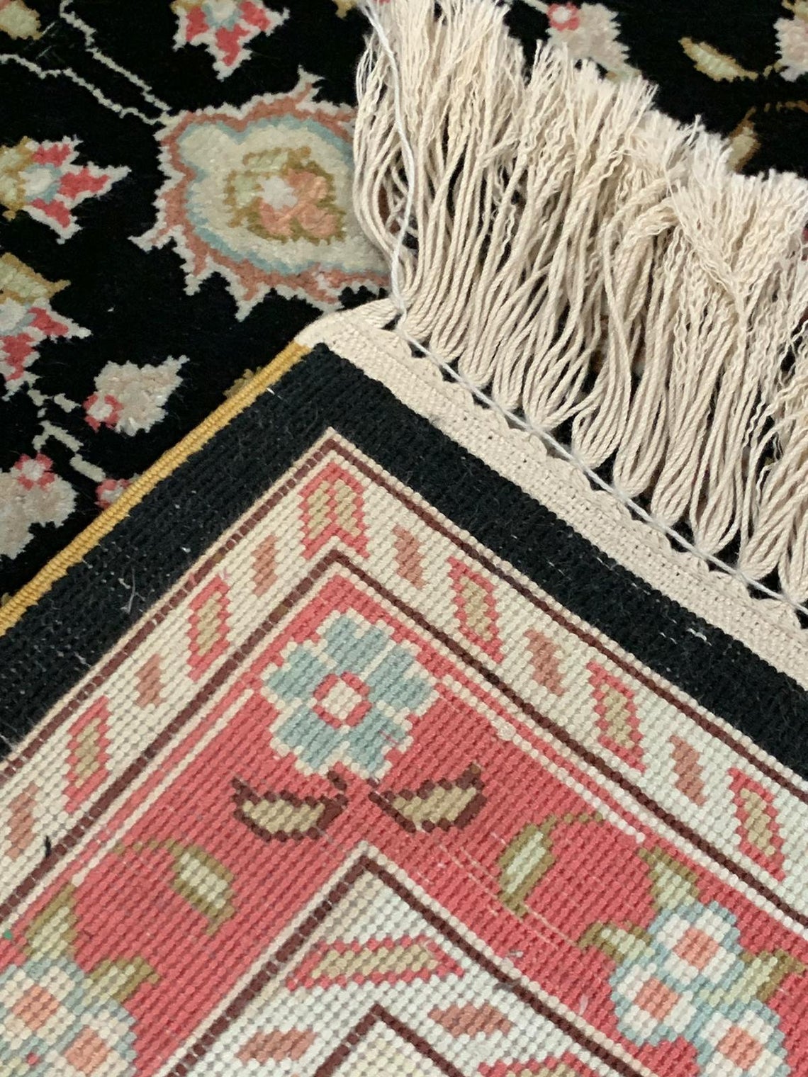 6x9 Gold and Black Turkish Silk Rug
