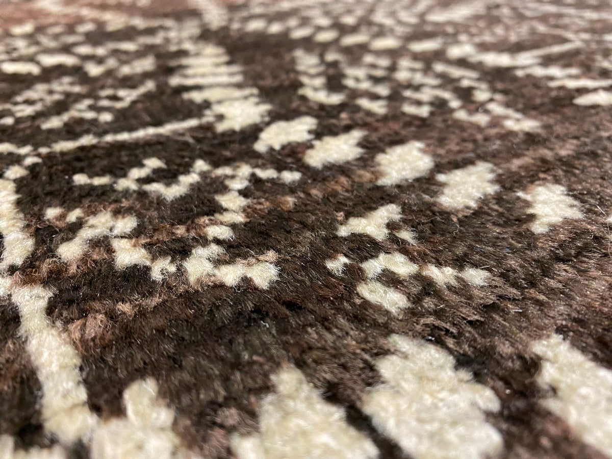 4x6 Brown and Ivory Modern Contemporary Rug