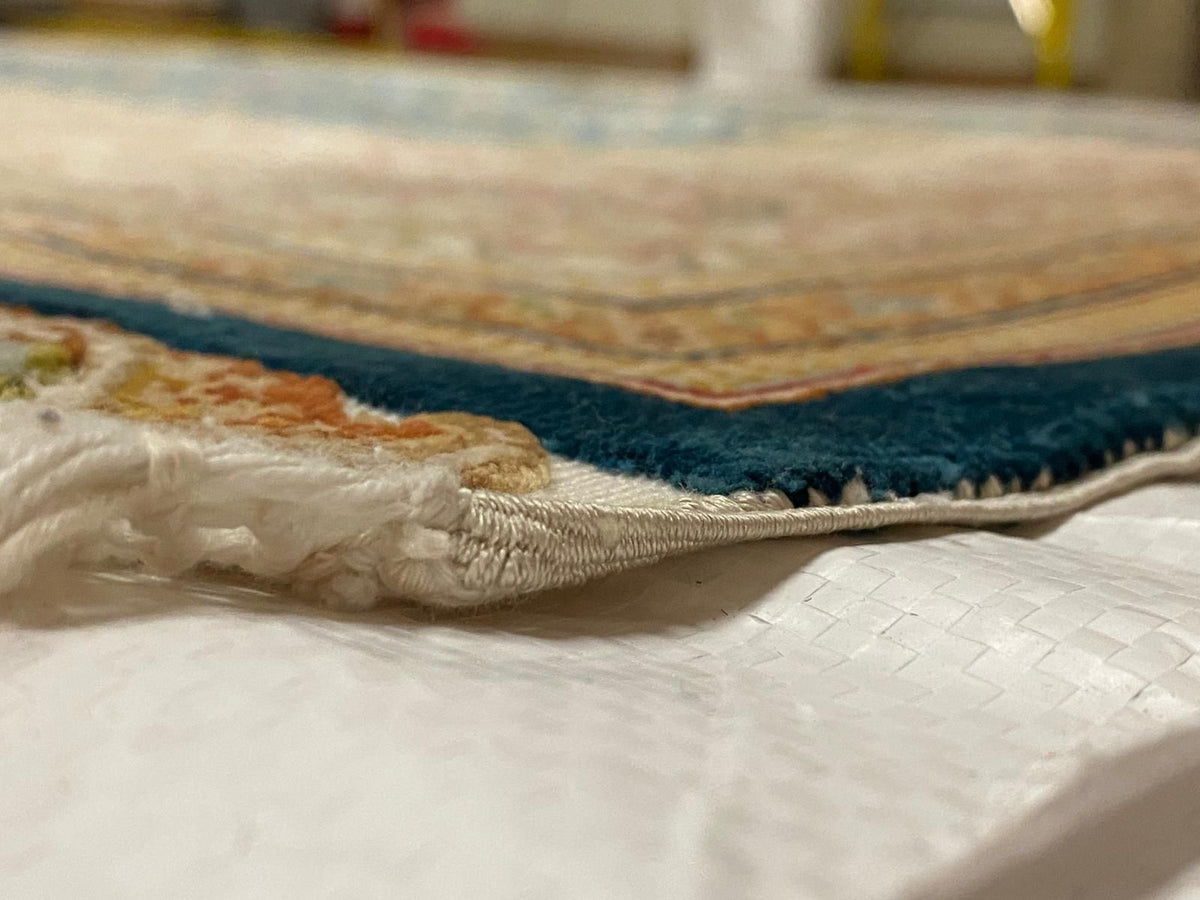 6x8 Blue and White Turkish Silk Rug