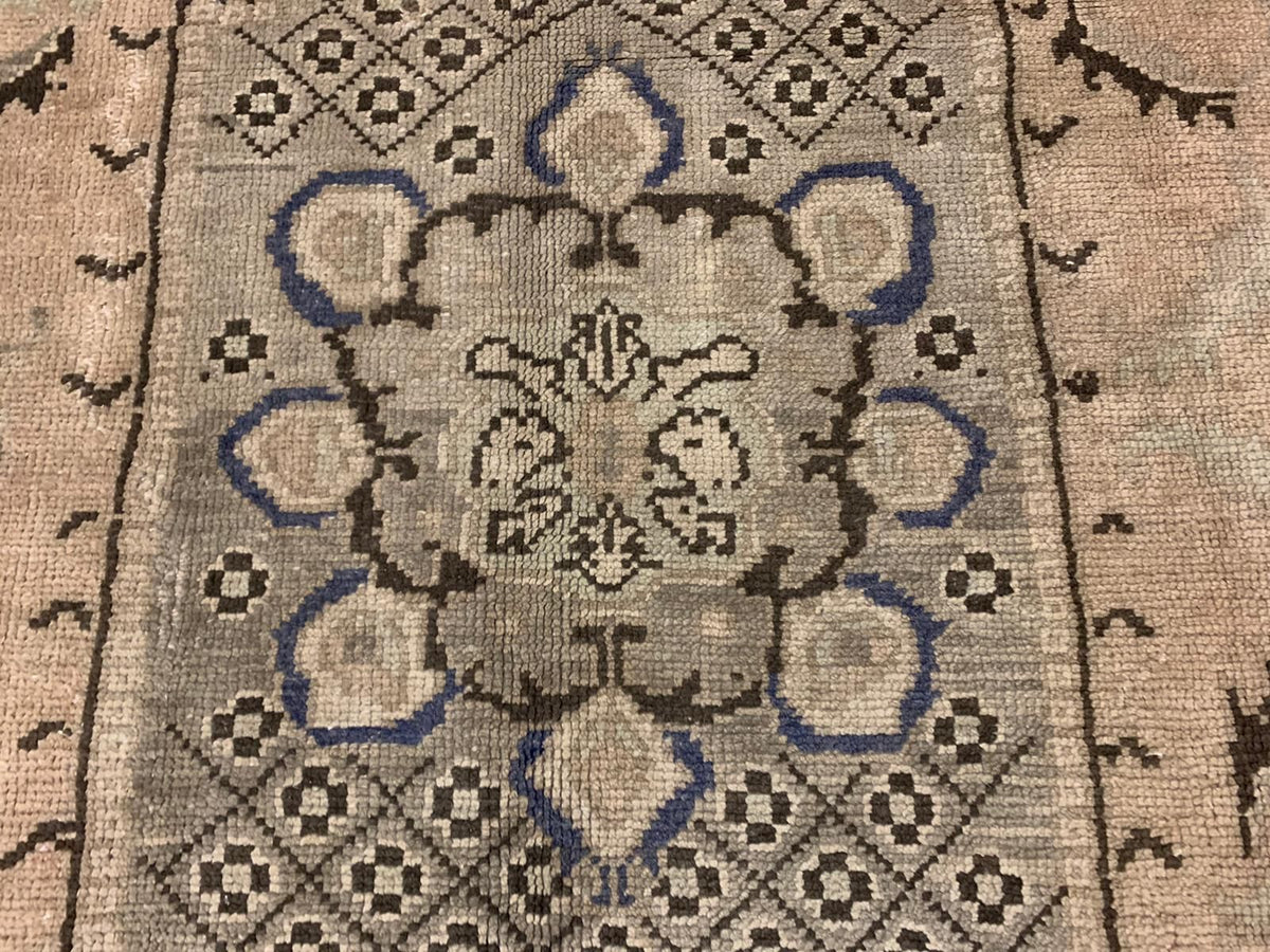 6x10 Ivory Turkish Tribal Rug