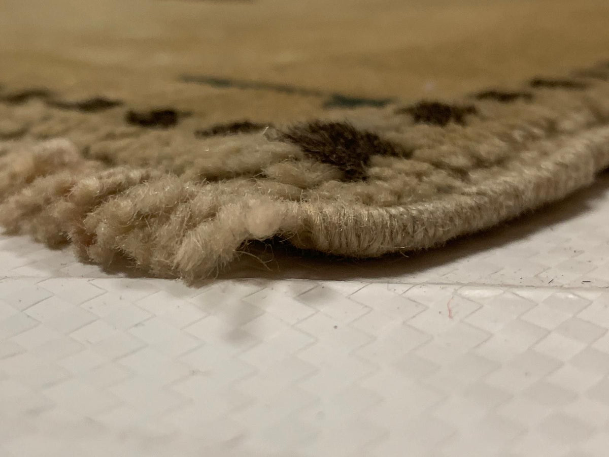 5x9 Ivory and Black Turkish Tribal Rug