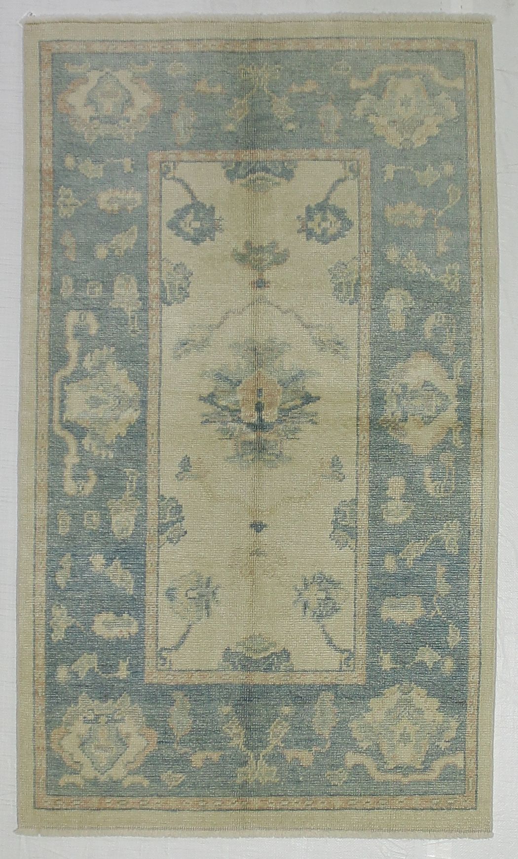 4x6 Ivory and Blue Turkish Oushak Rug