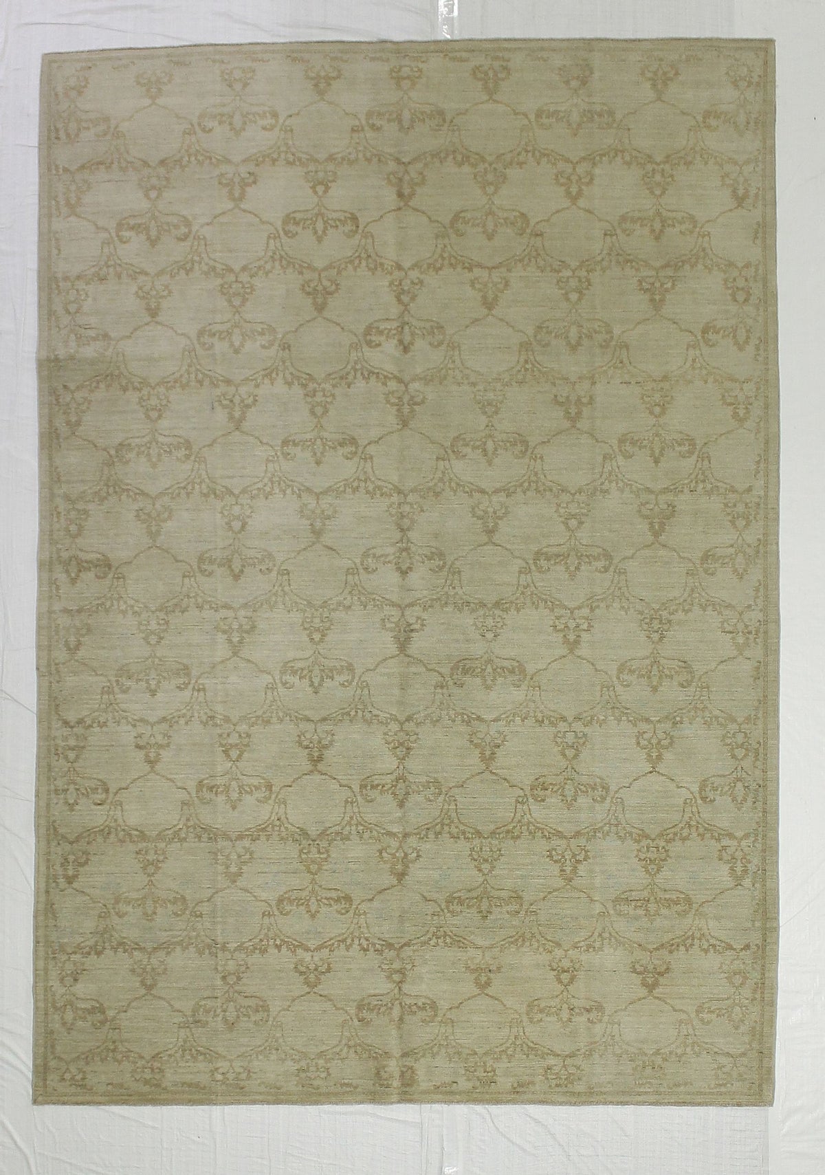 6x9 Ivory and Beige Persian Rug