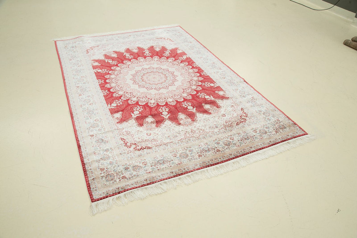 5x8 Red and Ivory Turkish Antep Rug