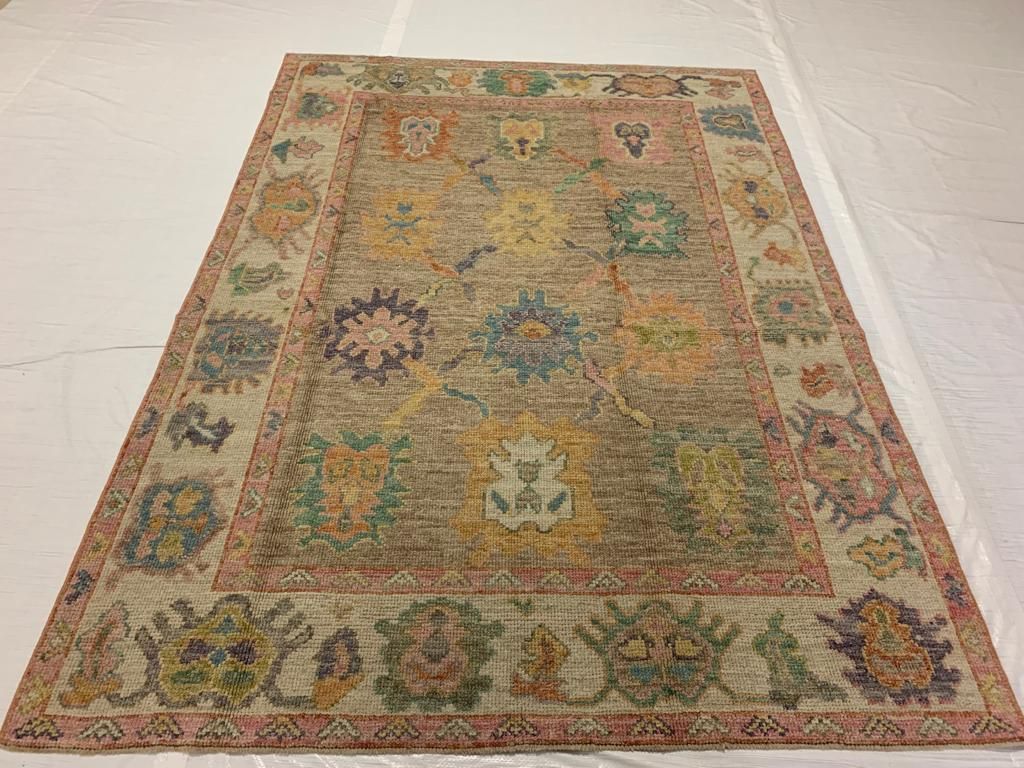 5x7 Brown and Ivory Turkish Oushak Rug