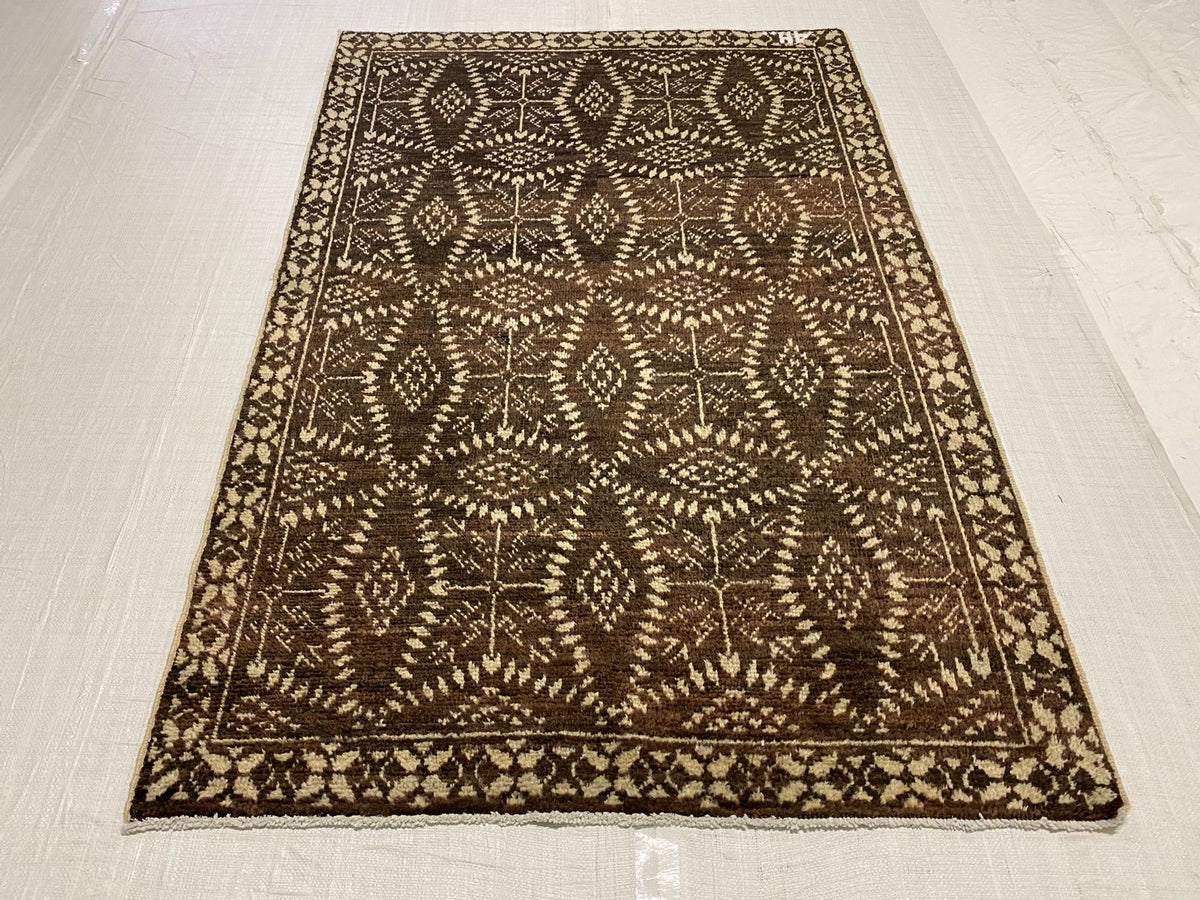 4x6 Brown and Ivory Modern Contemporary Rug