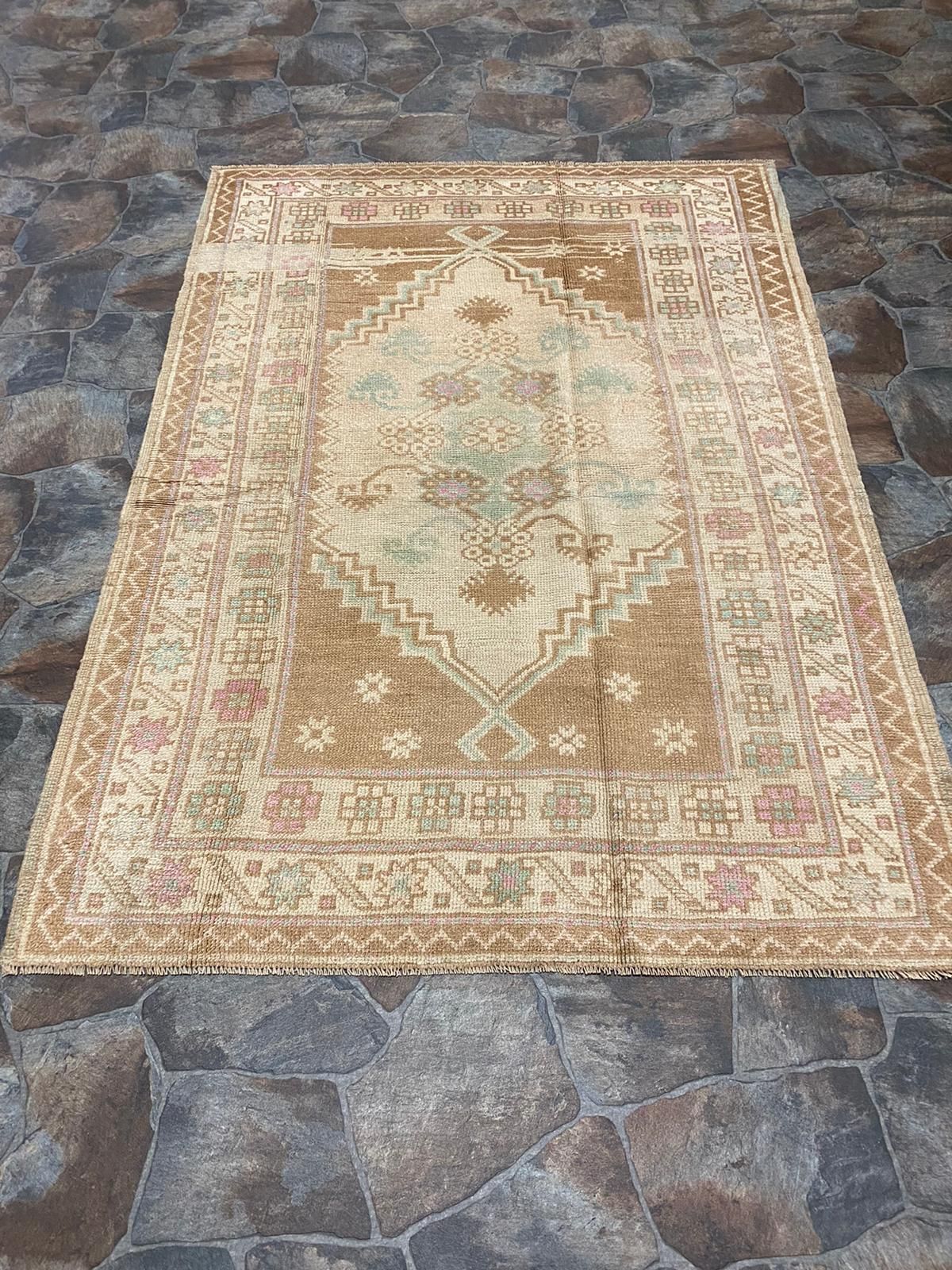 4x6 Beige and Brown Turkish Tribal Rug