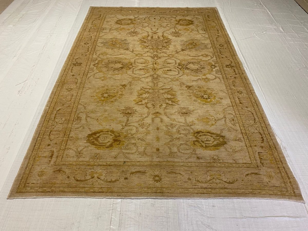 6x9 Ivory and Gold Turkish Oushak Rug