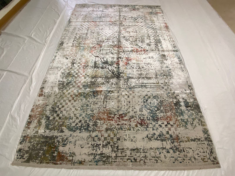 6x10 White and Multicolor Turkish Antep Rug