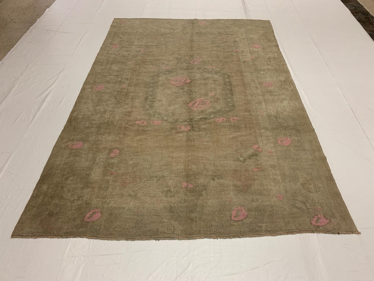 6x8 Ivory and Pink Turkish Tribal Rug