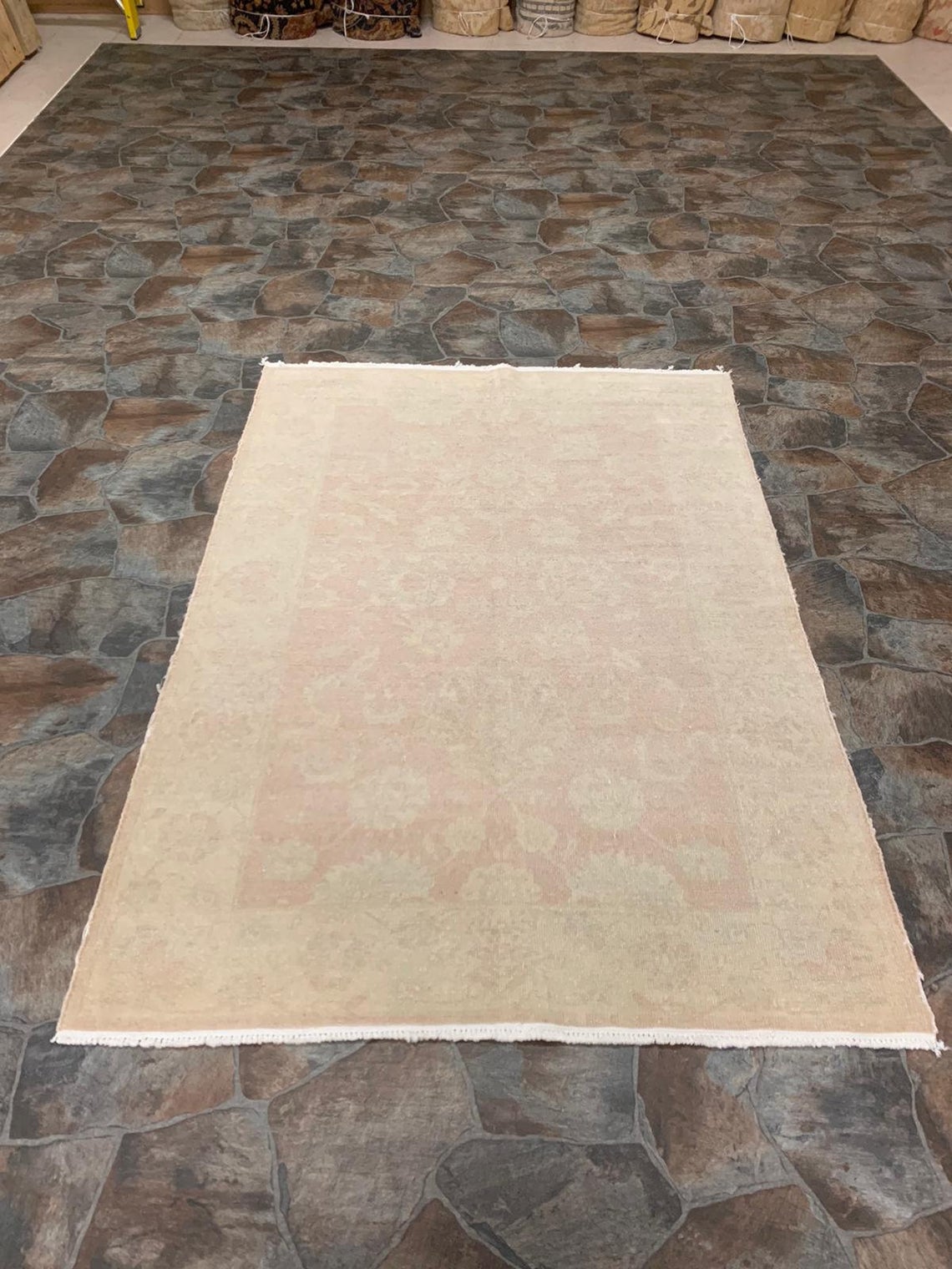 4x6 Ivory and Beige Turkish Oushak Rug
