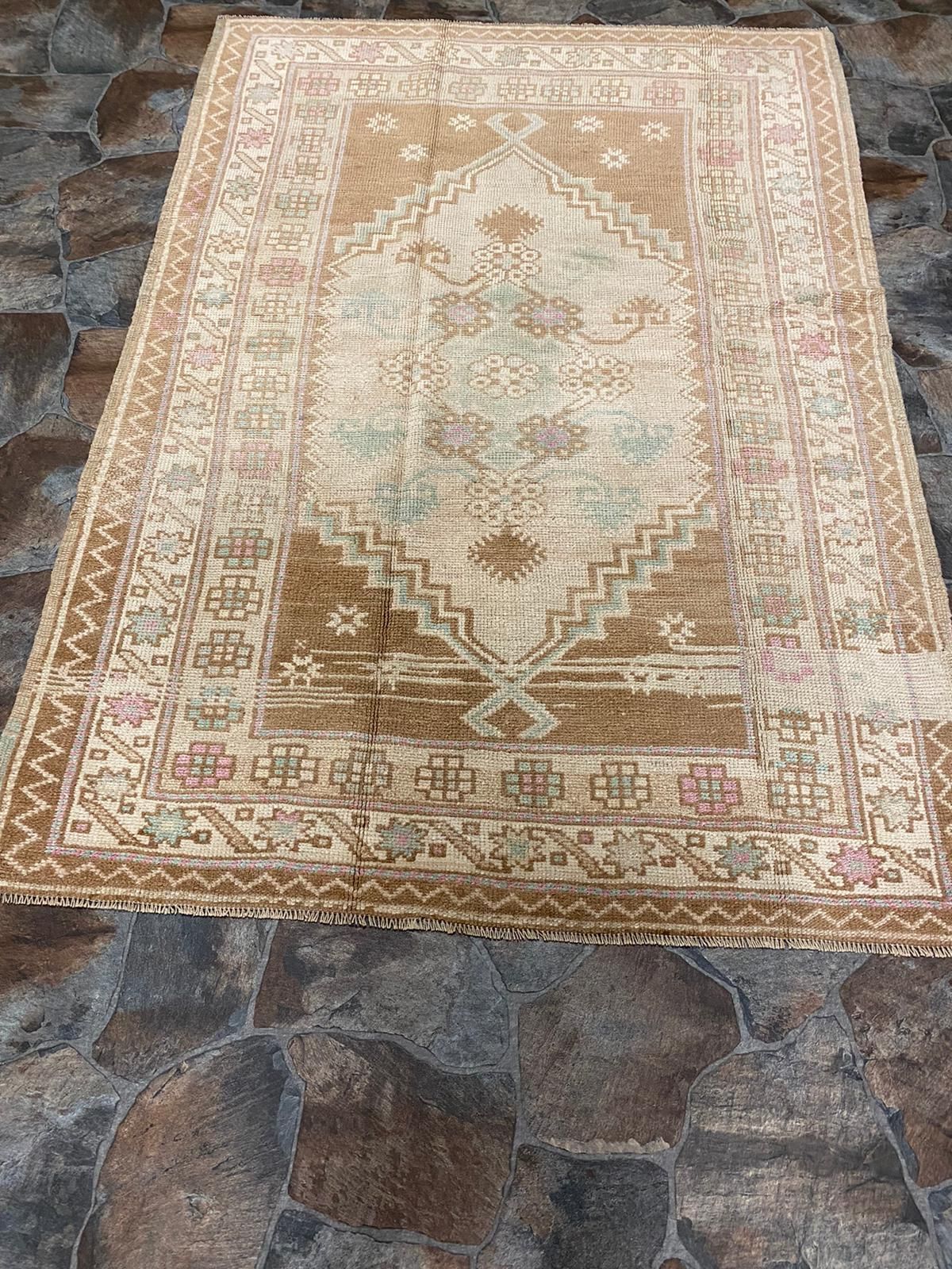 4x6 Beige and Brown Turkish Tribal Rug