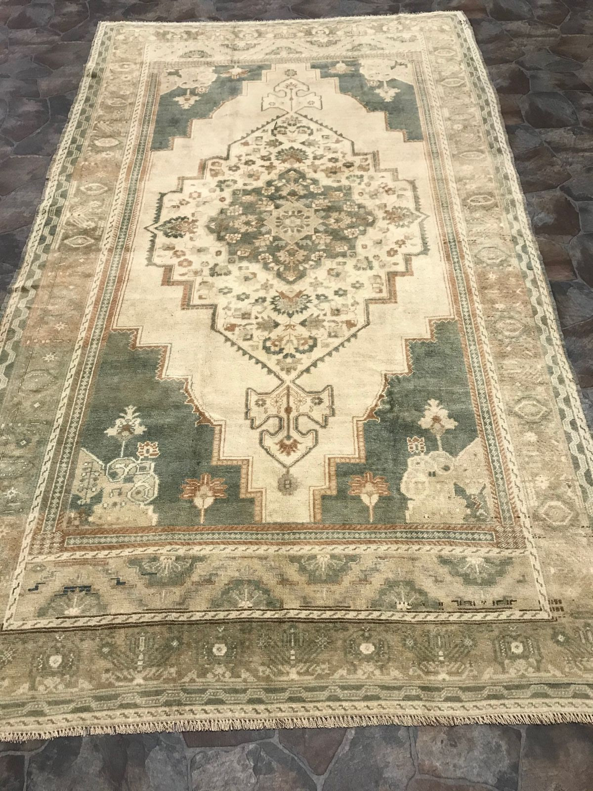 6x11 Green and Beige Turkish Tribal Rug