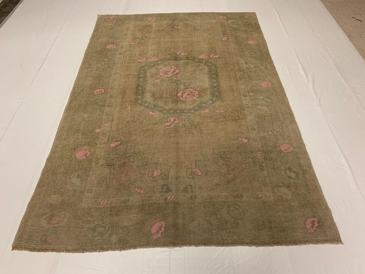6x8 Ivory and Pink Turkish Tribal Rug