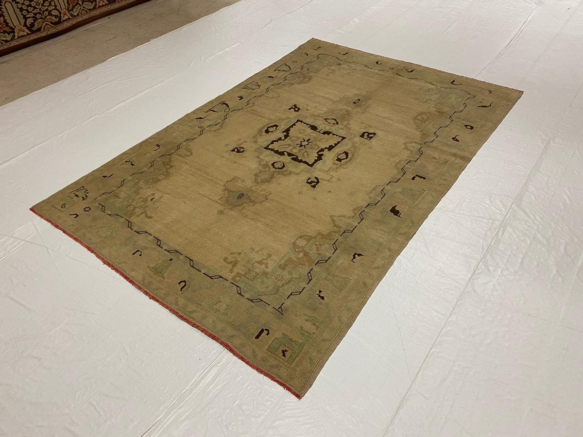 5x8 Ivory Turkish Tribal Rug