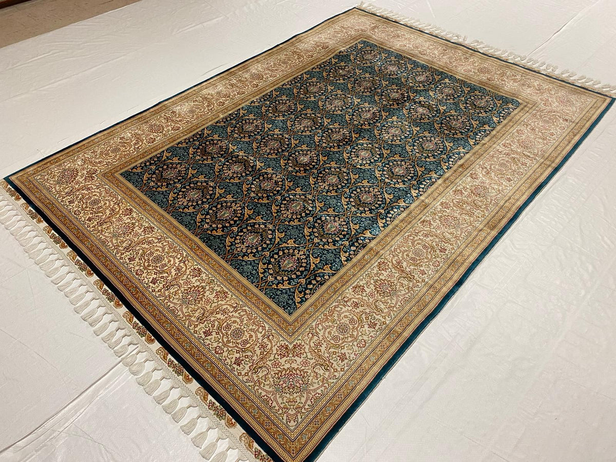 6x8 Blue and White Turkish Silk Rug
