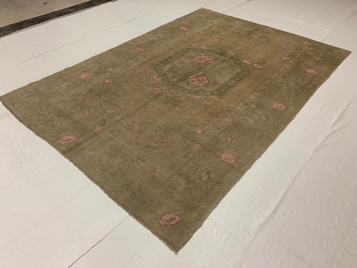 6x8 Ivory and Pink Turkish Tribal Rug
