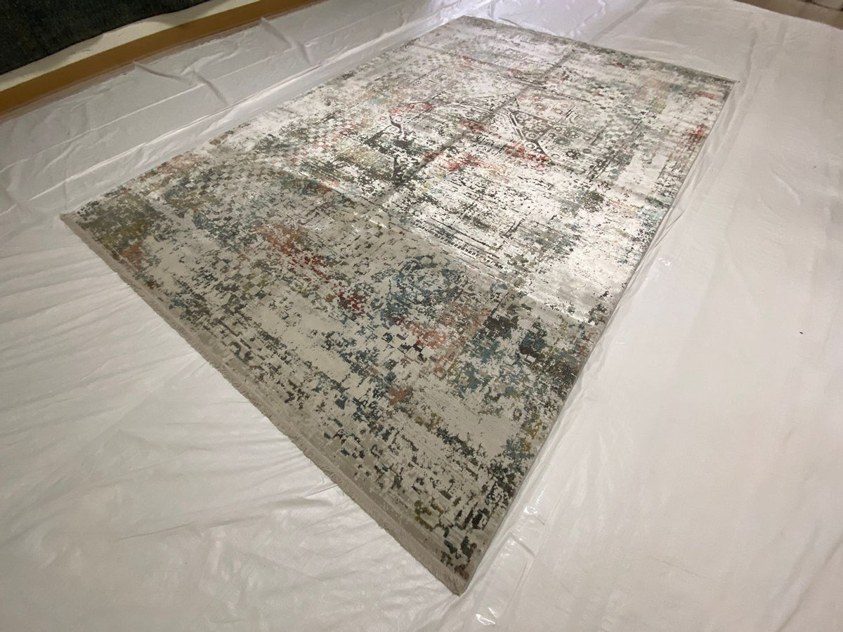 6x10 White and Multicolor Turkish Antep Rug