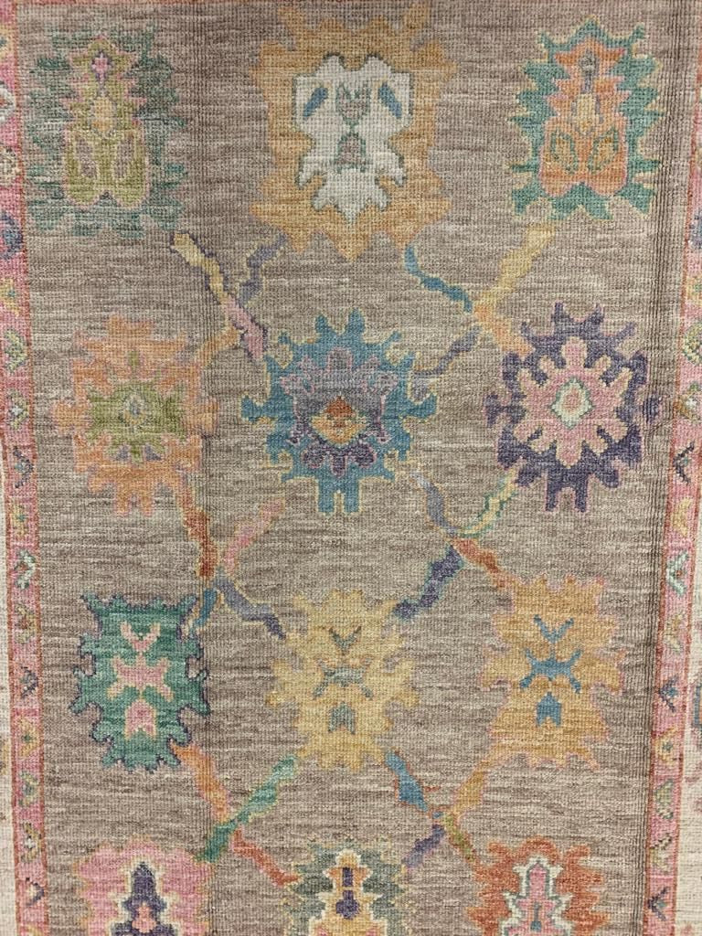 5x7 Brown and Ivory Turkish Oushak Rug