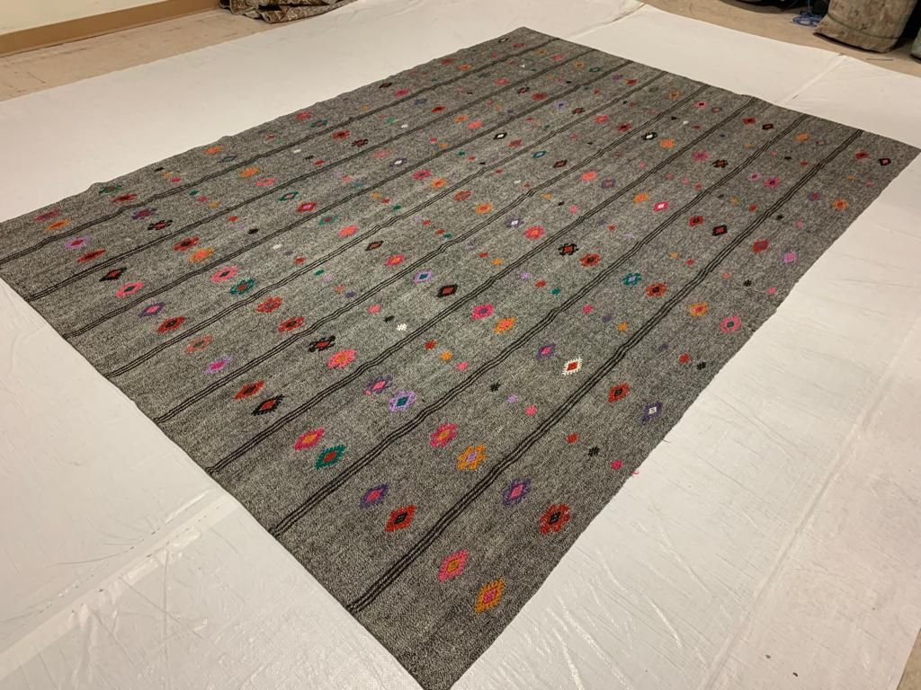 8x11 Off White and Off White Turkish Tribal Rug