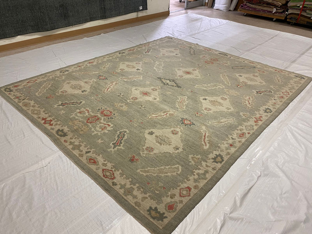 9x10 Gray and Ivory Turkish Oushak Rug